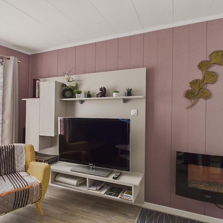 Joli Chalet Pour 6 - Domaine Avec Piscine Бретиньоль-сюр-Мер Экстерьер фото